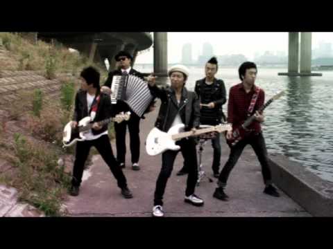 Funky Boy - Crying Nut