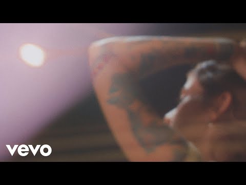 Lisasinson, La Casa Azul - Deberíamos Vernos Más