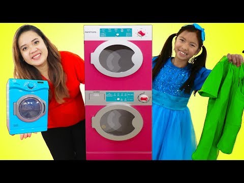 Wendy Pretend Play Washing Clothes at Her Laundry Store