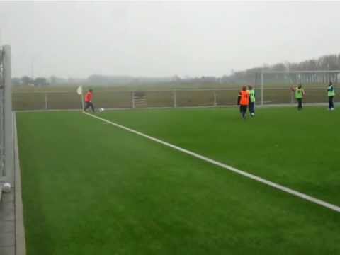 Jeugdplan Nederland KNVB 15-3-2013, Evie Fonken (nr13) deel 2