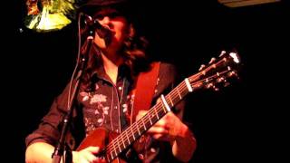 Brandi Carlile impersonates Miranda Lambert