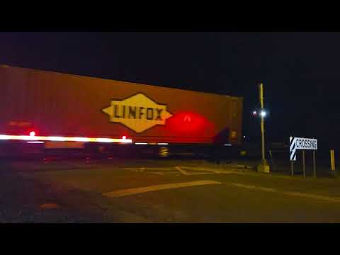 2PM5 PN Linfox Express #1 to Melbourne, 1855, 4/7/24, Ararat West VIC