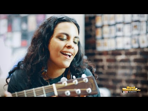 Girl Ultra - DameLove - Unplugged Acoustic Performance (Rendimiento Acústico)