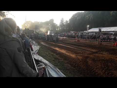 Fortschritt ZT mit v6 Motor und turbolader beim trecker treck banzkow 2018