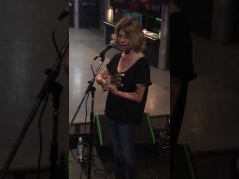 MALA FAMA y Marcela MORELO preparando ENSAYO Teatro OPE