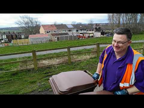 BINNING OSSETT - WEST WELLS ROAD, RUNTLINGS - RECYCLING