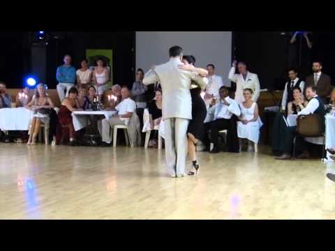  Jose Luis Gonzalez  and  Paulina Cazabon Goméz  are  dancing  to  a  milonga