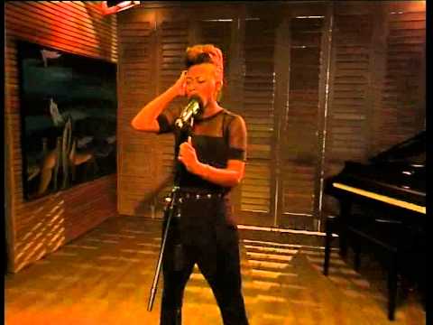 Singing sensation Zoe Zana performs "Bulletproof" live in studio (27 June 2014)