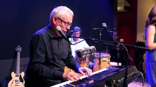 Journey Down the Nile: The Bee Rays