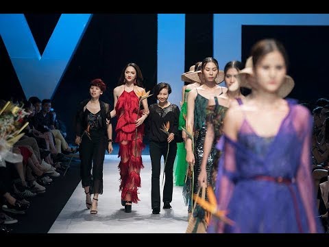 Full - HD | Hoa Hậu Hương Giang làm vedette cho thương hiệu Eva De Eva tại VIFW 2018.