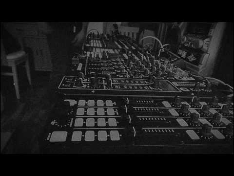 Karil // Techno Mix (136 BPM)