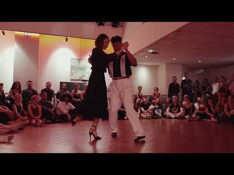 Ayelen Urrutia and Martin Vicent - El cencerro