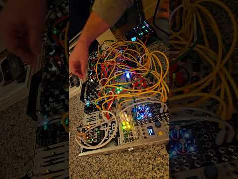 Eurorack - worst clipping inferno track (test virt iter legio)- CAUTION with headphones!!!