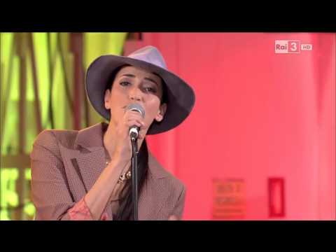 Nina Zilli "Se bruciasse la città" di Massimo Ranieri - Gazebo 23/02/2015