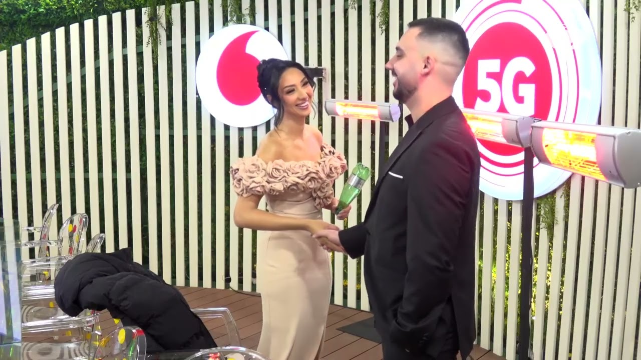 Gjej një këngë tjetër/ Stelina bisedon me Keijsin