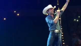 Justin Moore - If Heaven Wasn&#39;t So Far Away (Live)