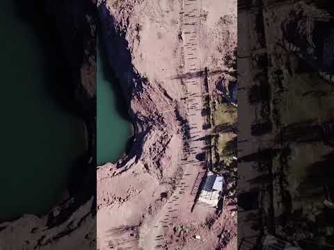 Tierra roja  Agua turquesa  Trail de gigantes ☄️