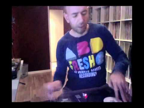 DJ MOUSS SCRATCH ROOM TEST 2011 (Part.1)