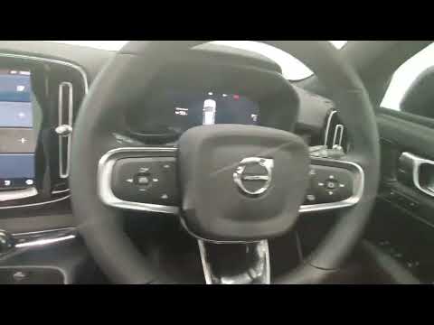 Volvo XC40 Demo BEV 231hp Ultimate . Pan Roof 360 - Image 2