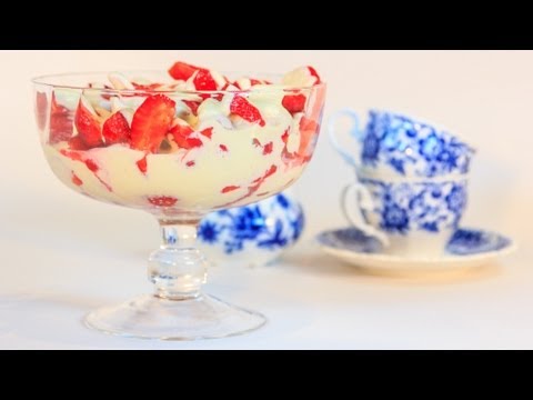 Strawberries and Cream - Ligia's Kitchen