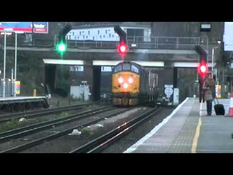 37667 & 37194 absolutely deafen Kensington Olympia with 6M95