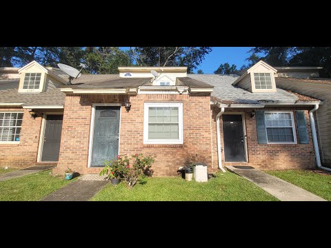 CUTE 3/2 w/ Vaulted Ceilings, Washer/Dryer, & Private Yard! Great NW Location! Available NOW for $1350/month! property video