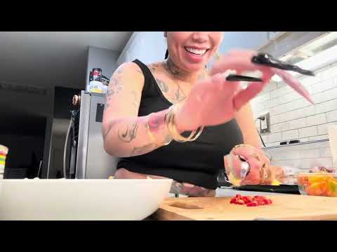 Making Red Crab Sauce🦀 