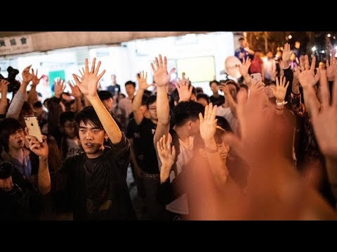 الصين تؤكد أن هونغ كونغ "جزء منها" بعد فوز أنصار الديمقراطية في الانتخابات