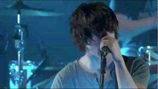 Arctic Monkeys - The View from The Afternoon [Live at iTunes Festival 2011]