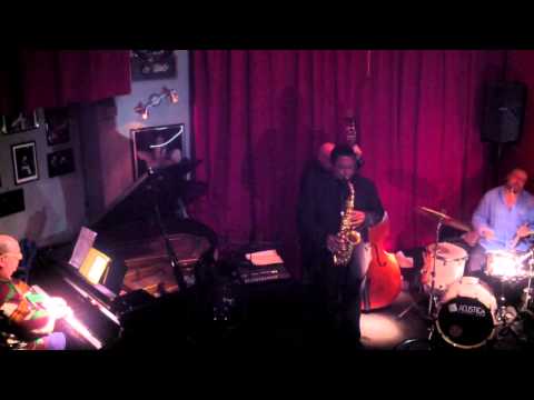 Peppe Merolla quartet featuring Vincent Herring live at Around midnight 10/11/2013