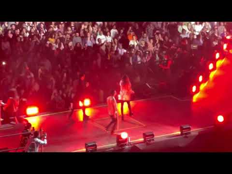 Muriendo Lento -  Belinda ft. Nikki Clan, Rodrigo, Kalimba (2000s Pop Tour)