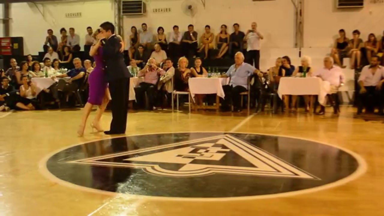 Noelia Hurtado & Carlos Espinoza en Milonga Malena Sunderland Club 2/4