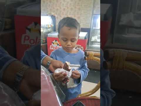 he loves ice cream a lot [ 08-02-2024  ]