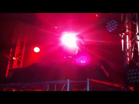 Afrojack @ Music Hall - Starting his Set.MOV