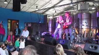 I'm Not a Marsupial - Steve Poltz w/Sara Hickman