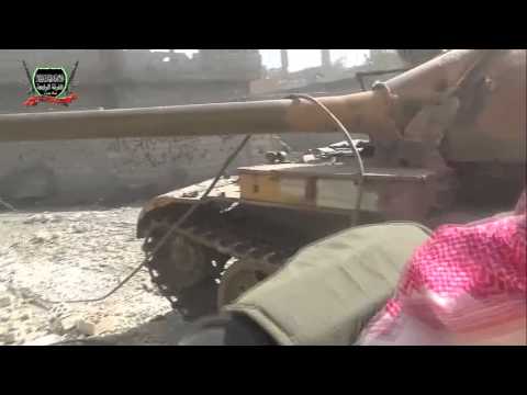 تجهيزات عناصر الجيش الحر لمواجهة قوات النظام في مدينة دير الزور