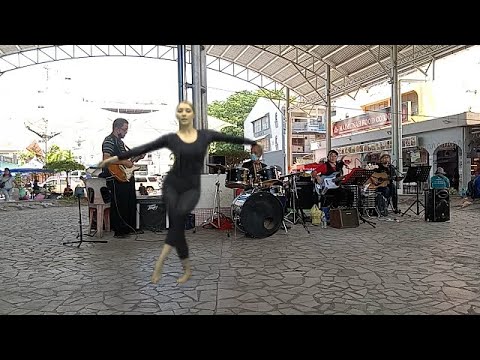 THE MOYOG SONGKOTOUN BUSKERS