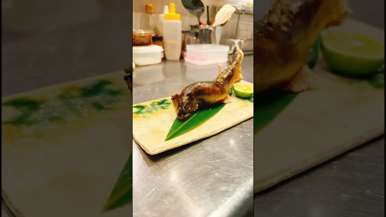 今が旬の鮎の塩焼き外はカチッと中はジューシーに焼き上げます。#鮎の塩焼き #和食雄#和食 #osakafood