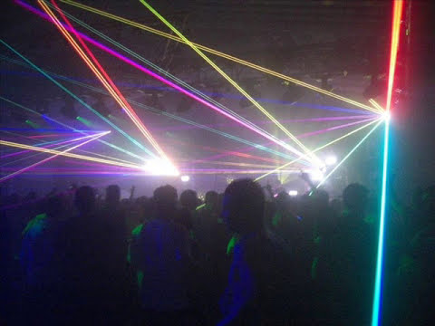 DJ Bryan Gee & MC iC3 @ World Dance (Bagleys 2001)