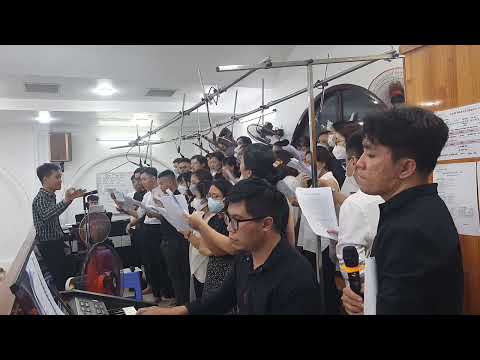 Thể hiện bởi Nhóm Du Ca