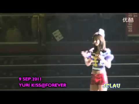 [FANCAM] Yuri's kiss during Forever (110909)