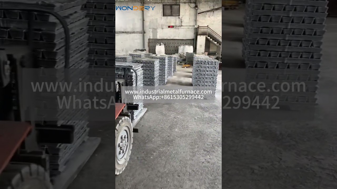 How are aluminum ingots stacked