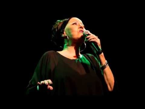 Célia canta Chico Buarque - Cotidiano/Sem açucar - Sesc Vl Mariana 26 02 15