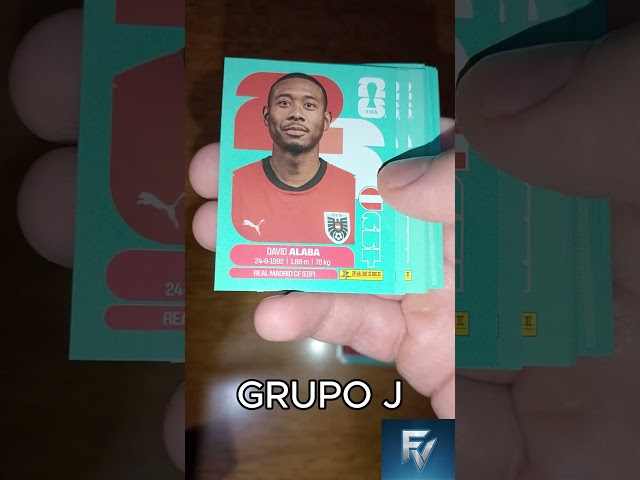 Vídeo relacionado con 25 sobres Colección de cromos stickers 2026 FEARBOOK 2 (en español)