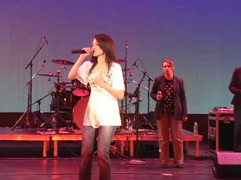 Jeannie Zelaya - Victoria " En Vivo "