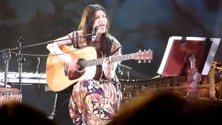 Elisa - Broken (Udine 4 apr 2011)