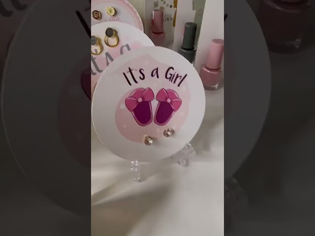 ثيم مواليد مع حلق