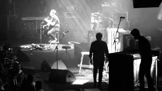 D I V I D I D O S (Mollo a cappella) "Vengo del placard de otro"