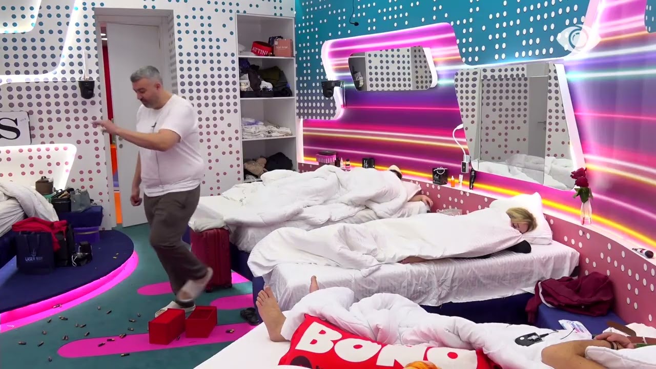 Unë të paktën nuses ja kam blerë unazën tamam/ Rogerti vijon debatin me Gretën