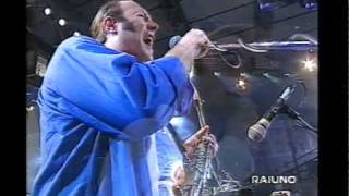 Elio e le Storie Tese live a Napoli, 1996 - 1/3 (T.V.U.M.D.B.)